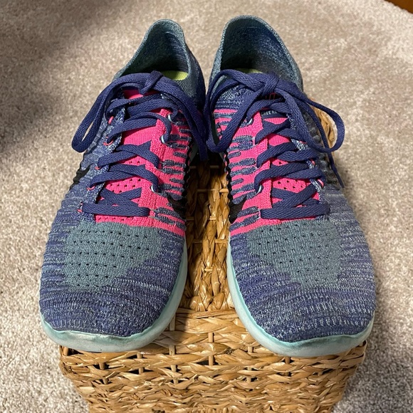 Nike Free Run Flyknit - Picture 2 of 10